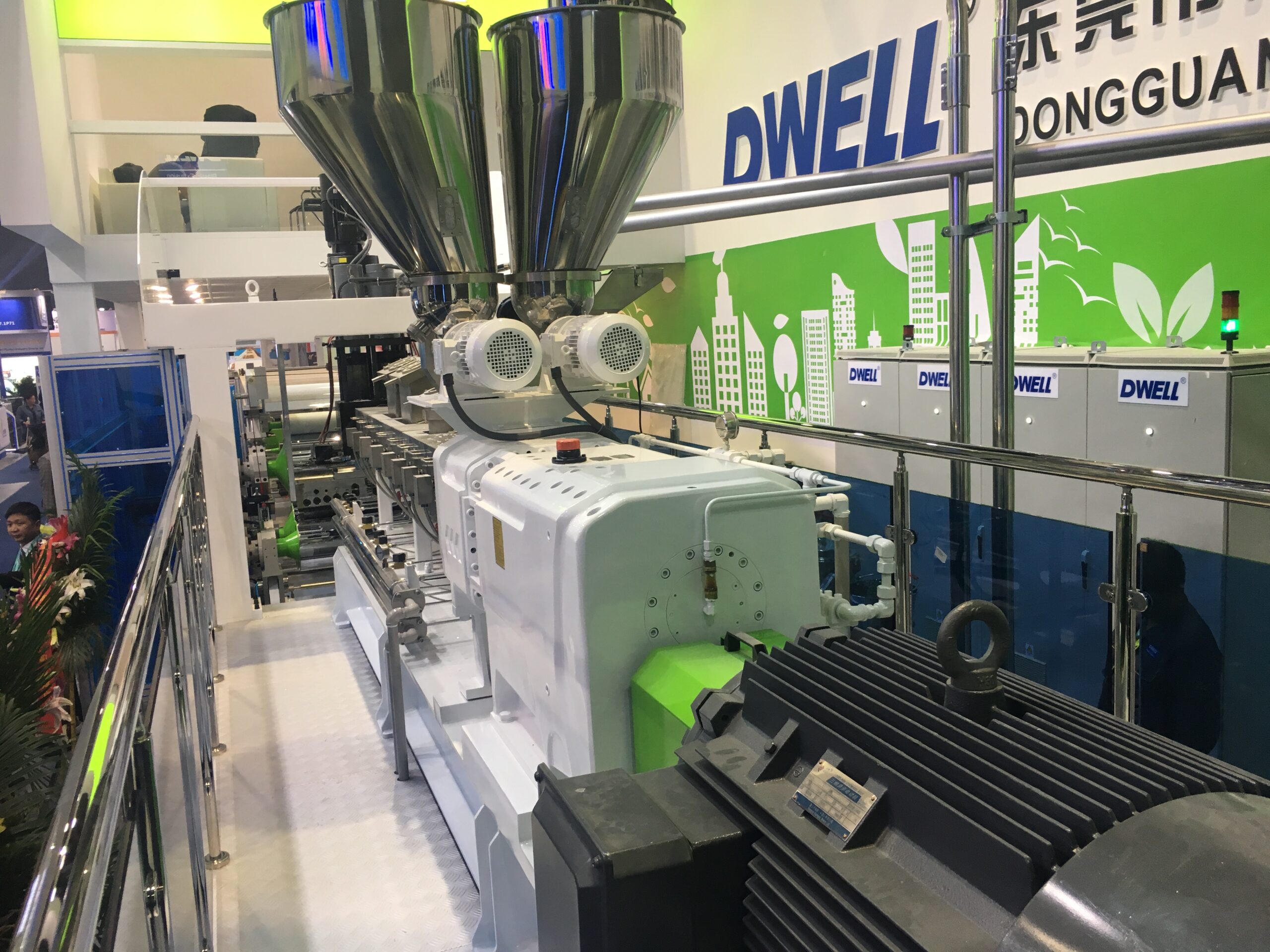 PET sheet Twin screw extrusion machine - Image 15